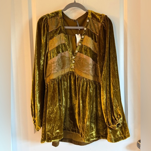 Anthropologie Gold Velvet Blouse - Picture 5 of 13